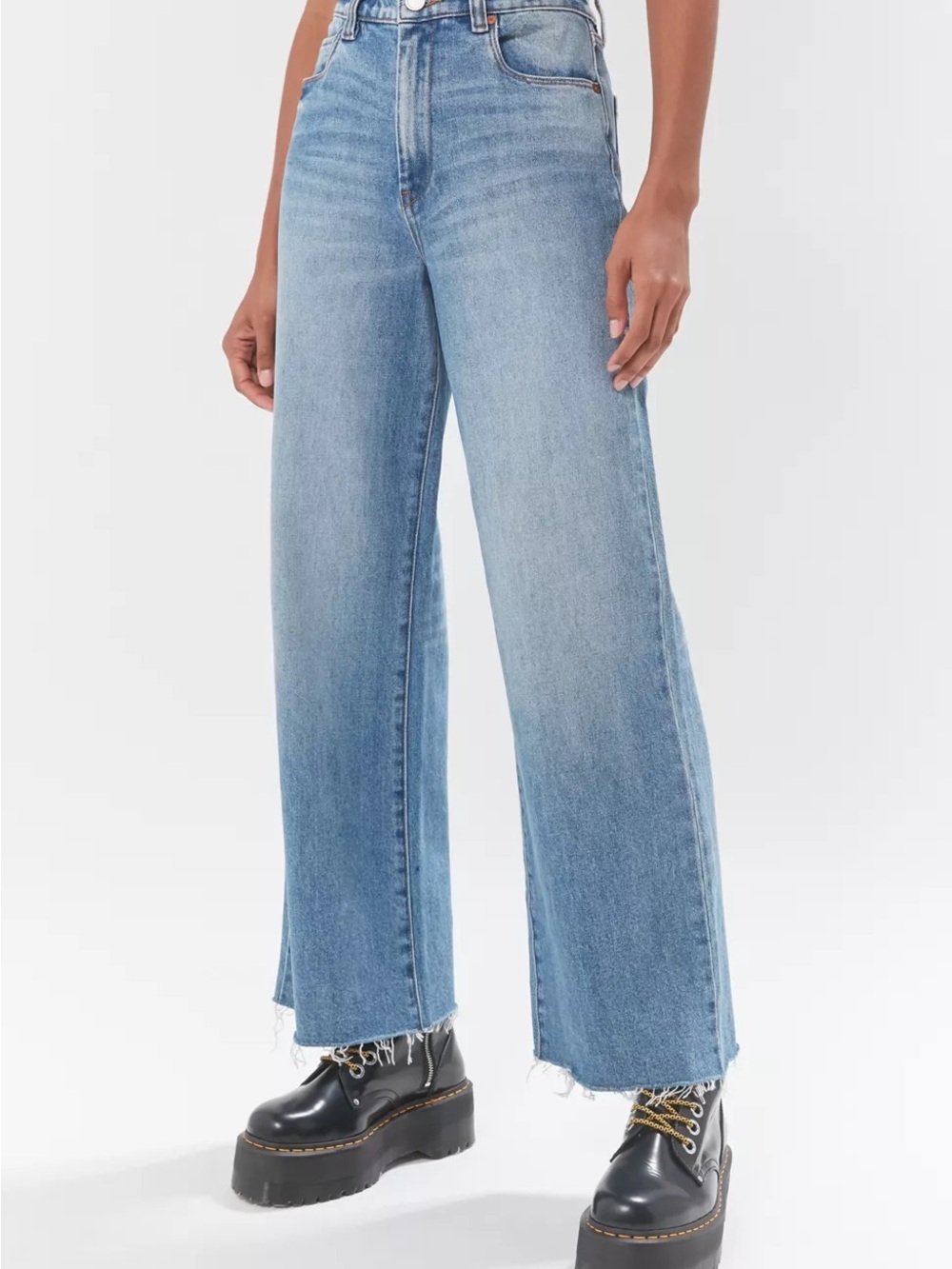 Blank NYC Light Blue Wide-Leg Frayed Hem Jeans
